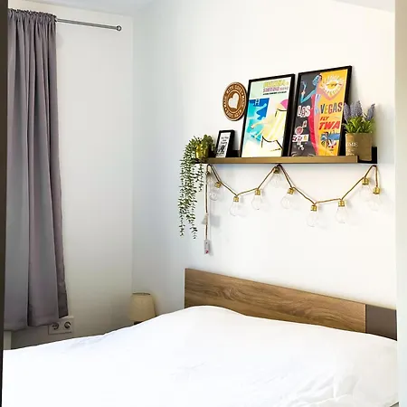 Apartament Budget Near Sofias Lions Bridge *