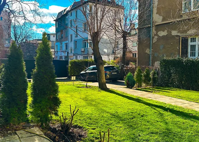 Budget Near Sofias Lions Bridge