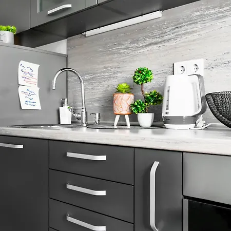 Budget Near Sofias Lions Bridge * София